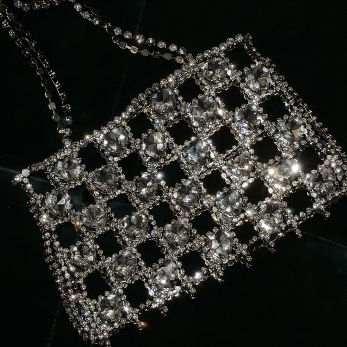 Giarite_Ajour_Heart_shaped_Crystal_lace_shoulderbag_Luxury_designer